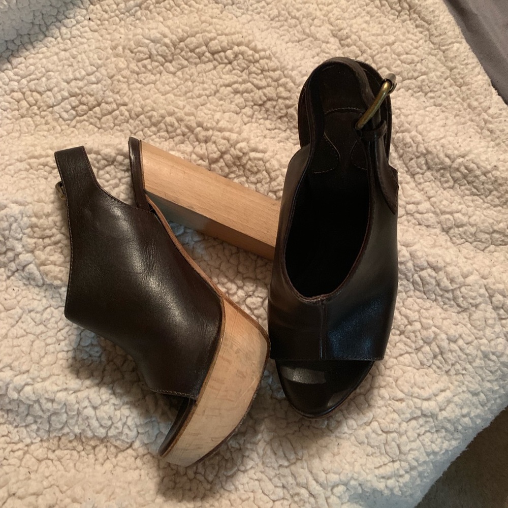 Chloe Wooden Stack Heel